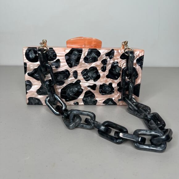 Tuckernuck Pink Leopard Printed Acrylic Case Chain Bag Purse - Picture 2 of 9